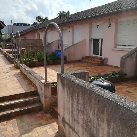 Logement De Plein Pied A Mirecourt Eksteriør bilde